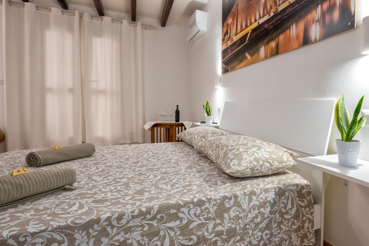 Nonna Nannina Guest House อาลเกโร ภายนอก รูปภาพ