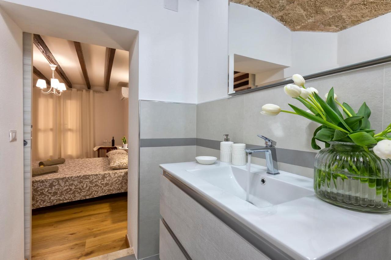 Nonna Nannina Guest House อาลเกโร ภายนอก รูปภาพ